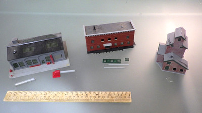 3 Vtg N-Scale Commercial Building Structure Kit BUILT-UP Lot Estate Find Restore