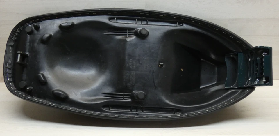 Aprilia Leonardo 125 / 150 Roller Sitzbank / Sitz ORIGINAL ! TOP ZUSTAND ! - Bild 4 von 4