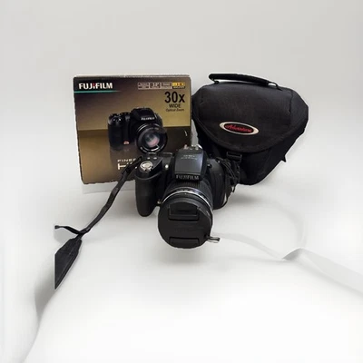 Fujifilm FinePix HS10