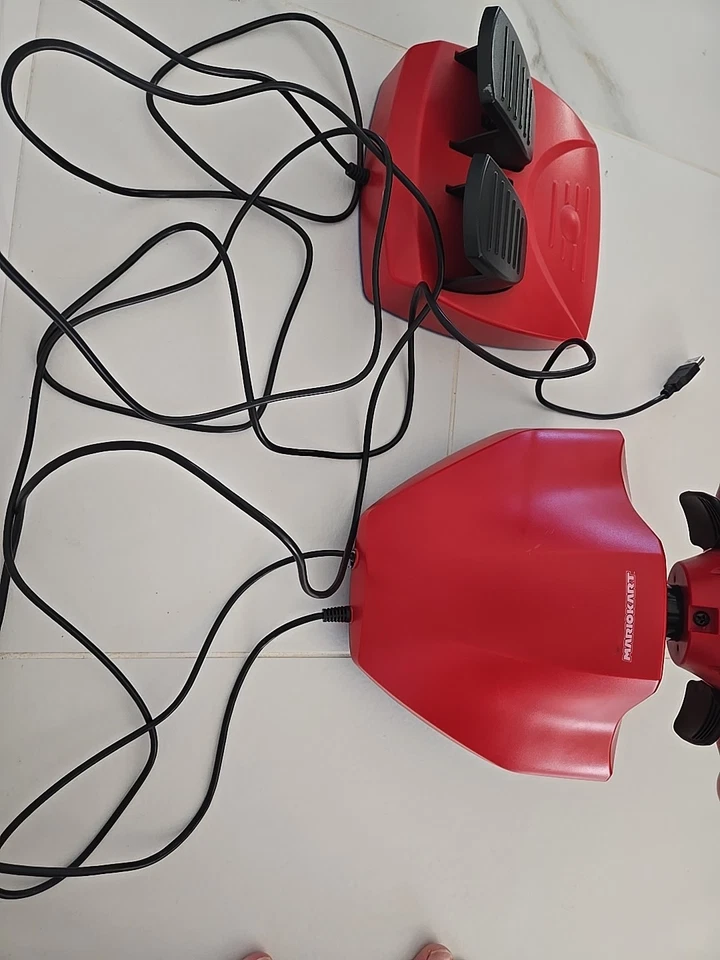 Volante y pedales Nintendo Switch Mario Kart - Usado 1 vez Foto 3 de 3