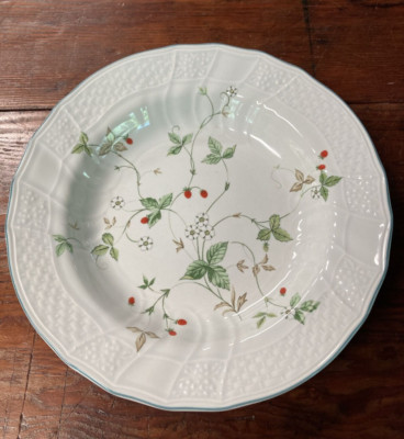 MIKASA Antique Green Strawberry Fair RIM SOUP BOWL 9 1/4'' MULTIPLE AVAILABLE