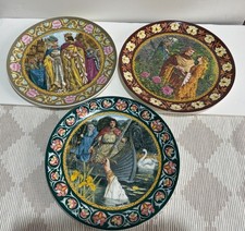 3 x Vintage Wedgwood 'The Legend of King Arthur' Limited Edition Plates