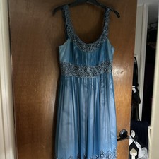 Adrianna Papell Evening Dress Beaded Size 12 Beautiful Turquoise Blue