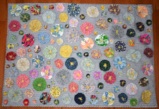 VINTAGE YOYO STYLE QUILT BOHO HANDMADE 57 X 41"