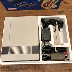 Nintendo NES Console Challenge Set con 4 giochi - Super Mario Dr Mario Rampage