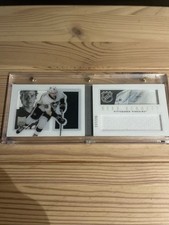 2013-14 Panini Playbook Rookie Booklet Beau Bennett Auto / Jersey 137/199