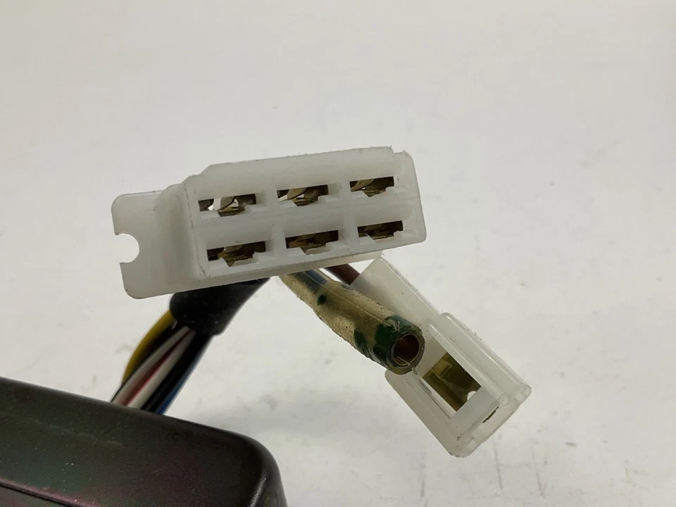 Regulador de voltaje Carquest VR153 para 1979-1981 Mazda B2000, 1977-1978 B1800 Foto 3 de 4