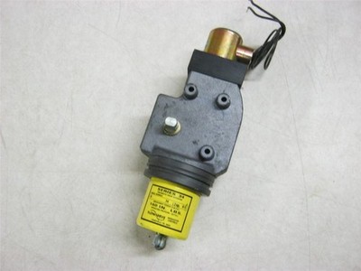 FLOWSERVE SERIES 34 PNEUMATIC VALVE ACTUATOR (Untested)