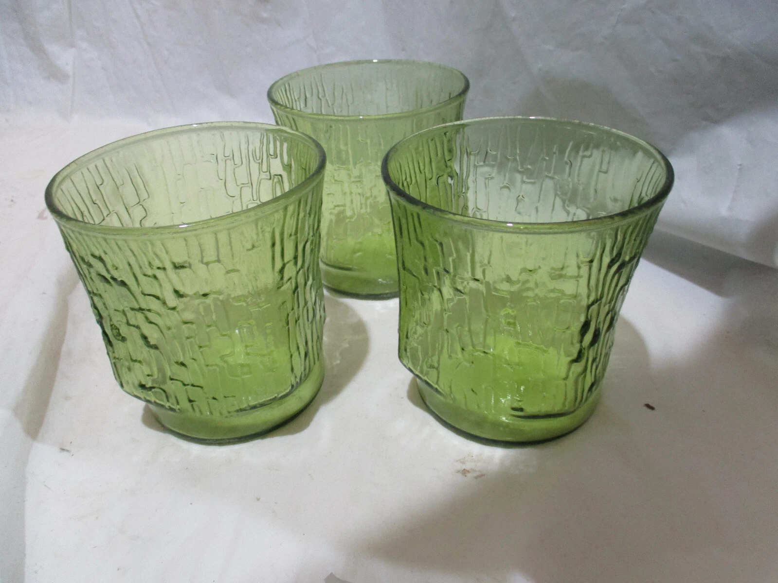 3 Vintage Pagoda Green Glass Tree Bark Juice Tumblers 3 1 4" Anchor Hocking