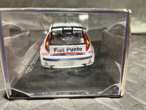 1/32 SAICO 2002 FIAT PUNTO SUPER 1600 #73 A.Livoera/M.Corral RALLY CAR - Picture 3 of 4