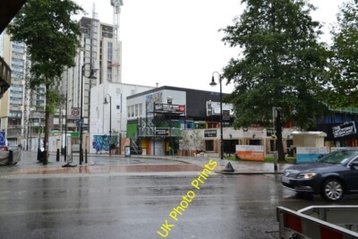 Foto 6x4 neue Nachbarn für Elephant and Castle Station, Walworth, Londo c2015