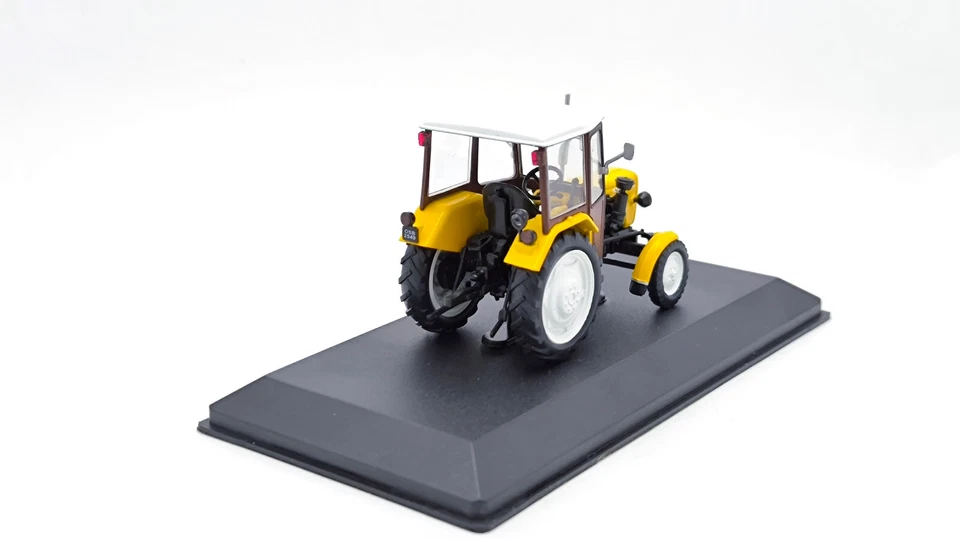 Tractor Ursus C-330 1:43 Hachette - Image 3 of 4