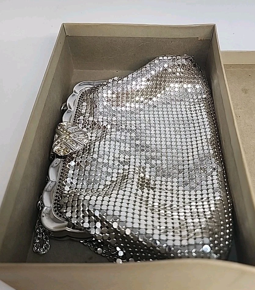 Vintage Whiting & Davis Co. Silver Mesh Bag No.4950-2 w/Original Box 1950’s  - Image 2 of 4
