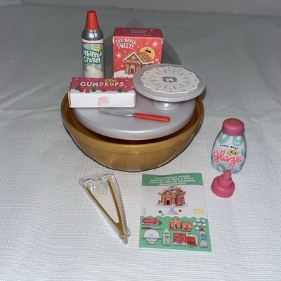 MGA Miniverse Make It Mini Series 1 Holiday Gingerbread House Christmas 2023