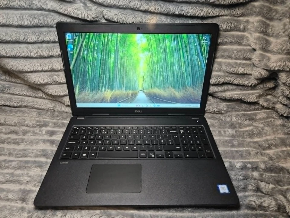 Dell Latitude 3580 · i5-7200U · 8GB · 240GB, photo 1 of 5