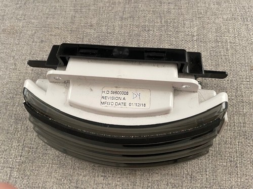 REAR FENDER LIGHT ASSEMBLY (DOMESTIC) - Picture 2 of 4