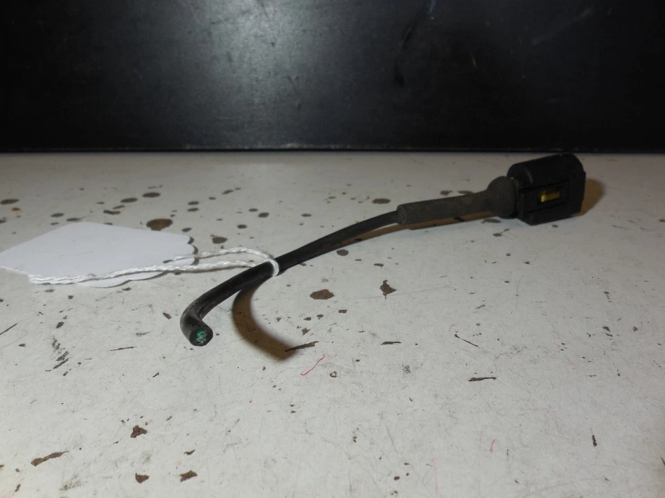 Conector de fiação injetor de combustível 1685453028 04-18 Mercedes Benz W246 B200 W204 - Imagem 3 de 4