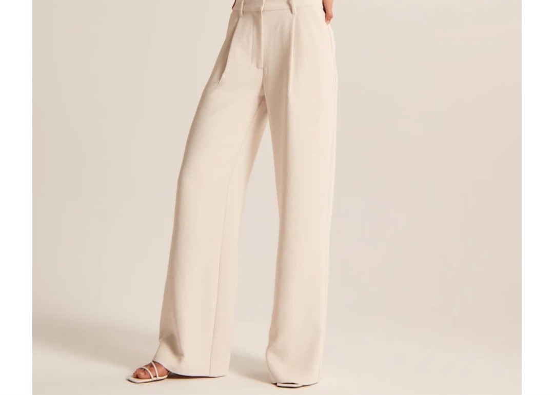 Daisy Grace Beige wide leg pants size 26 regular fit