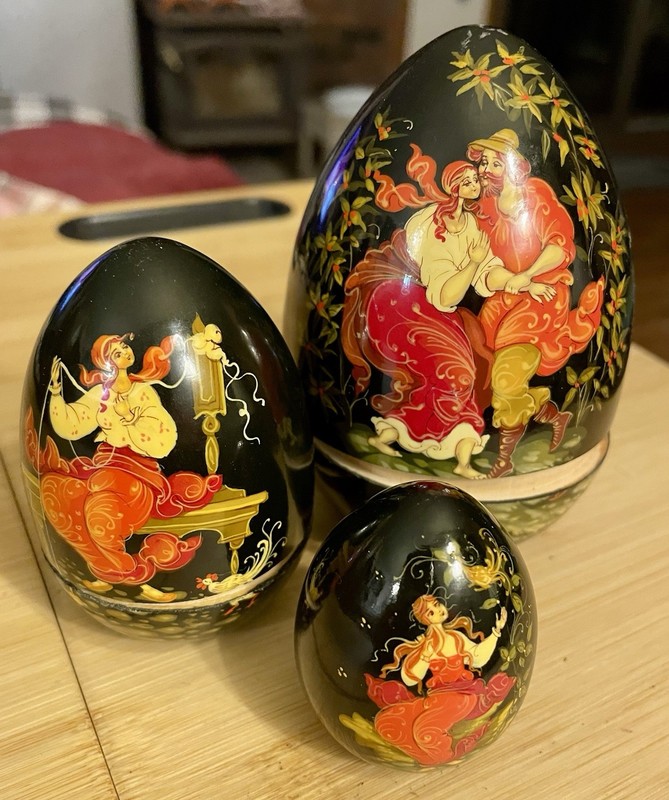 Russian Lacquer Egg Hand-Painted with Folk Scene Art Signed by Artist Vintage