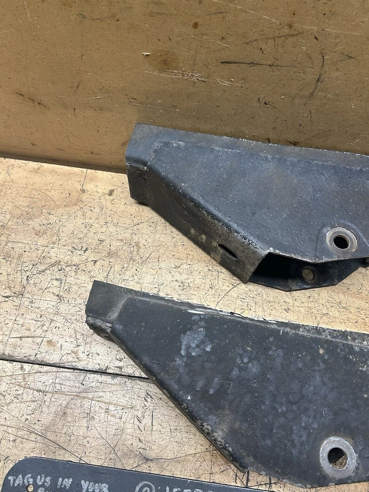 86-92 Jeep Comanche MJ OEM Hoja Resorte Montajes Montaje (soldado) PAR Foto 2 de 4