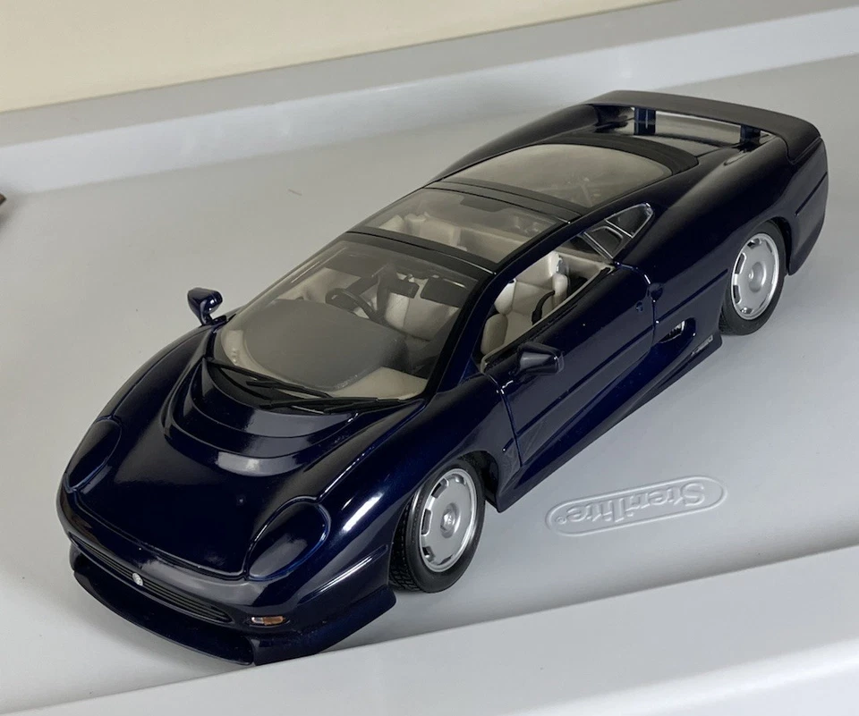"Jaguar XJ220 1992 edición especial coche fundido a presión Maisto, 1:18-10"" azul metálico" Foto 3 de 4