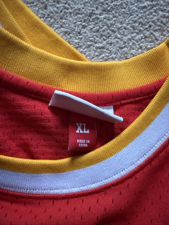 Hakeem Olajuwon Jersey - Image 4 of 4