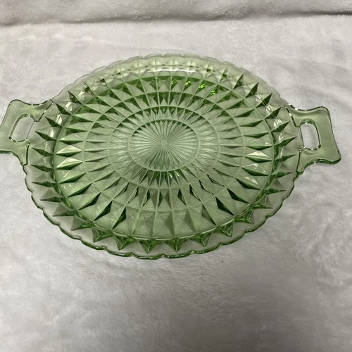 Jeanette Windsor Diamond Optic Green Uranium Glass Serving Cake Plate - GLOWS
