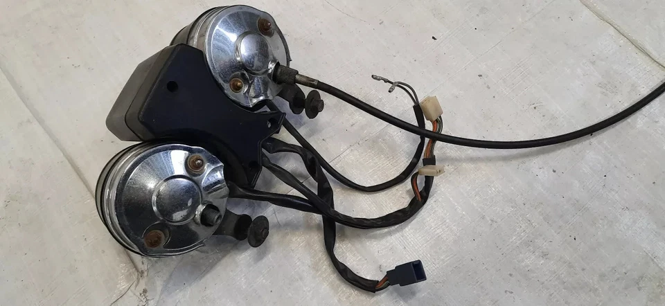 Suzuki GSX 250 E GJ53B Tachometer mit Tachowelle, Drehzahlmesser Anzeige Cockpit - Bild 3 von 4