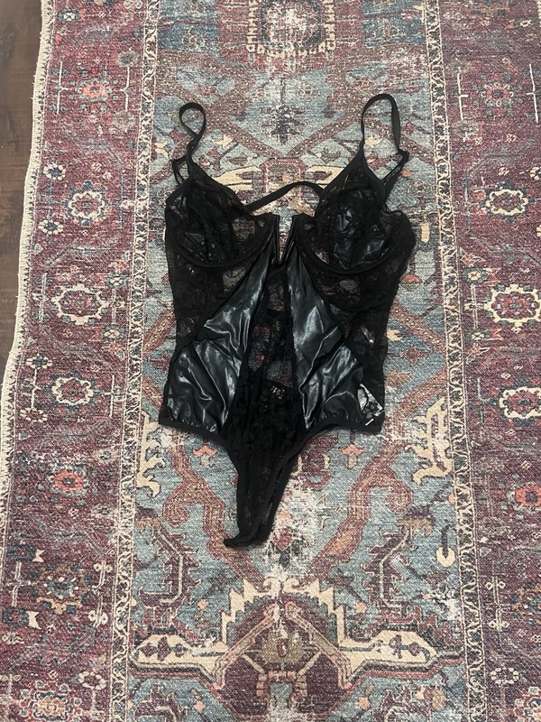 NWT Hera Lace Lingerie Teddy One Piece Bodysuit Black Size M