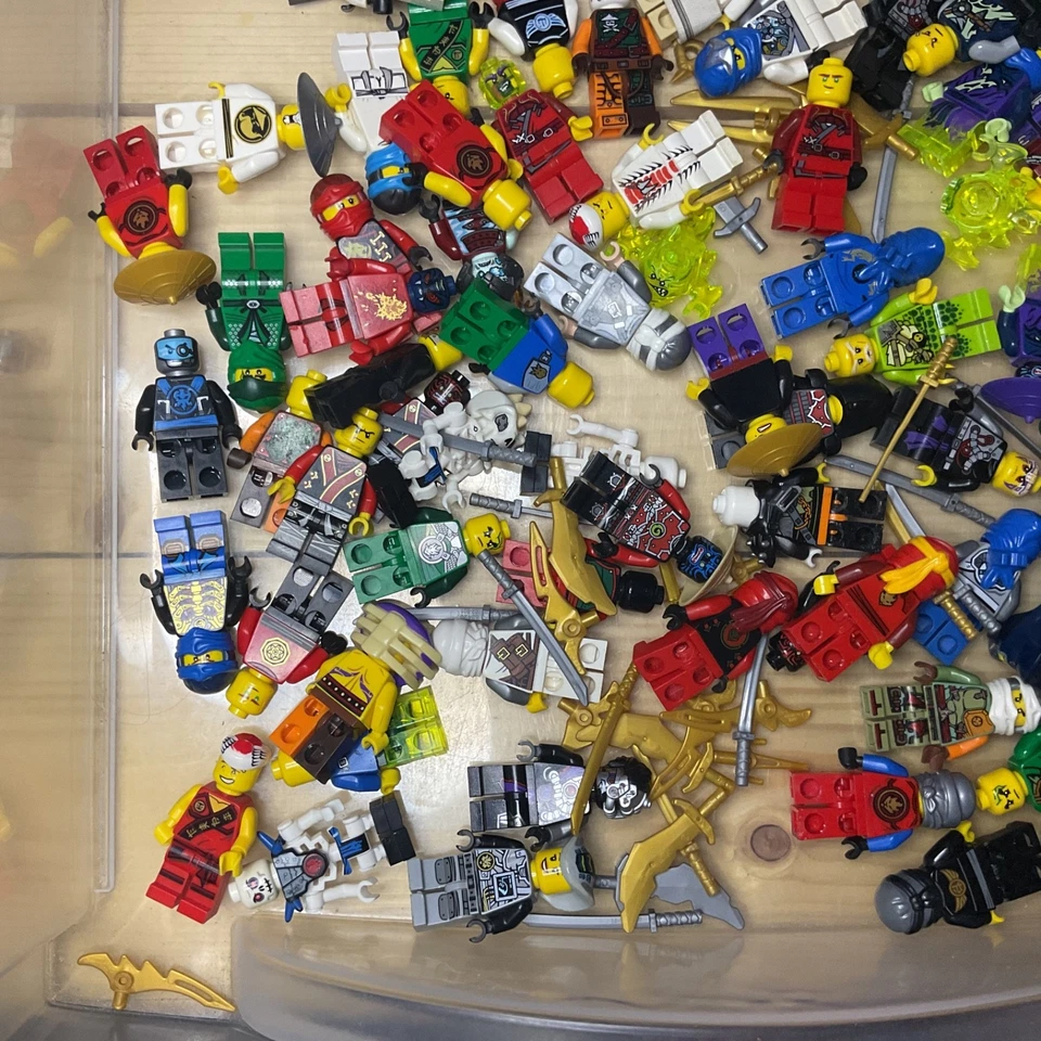 Lego Ninjago Minifigure Bundle Approximately 100 Genuine Lego Minifigures - Image 2 of 4