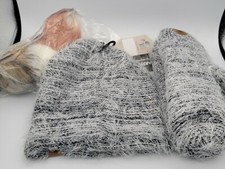Bearpaw Sz One Size 2 In 1 Knit Hat  Gloves Interchangeable Pompom Grey BP234