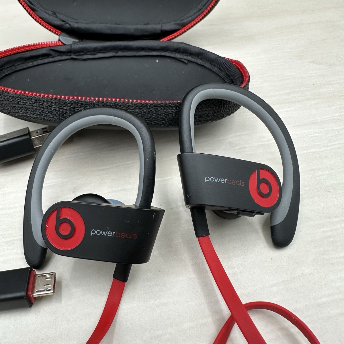 【美品】Powerbeats 2 Wireless レッド Beats Powerbeats2 Wireless Bluetooth Earbud Headphones Black