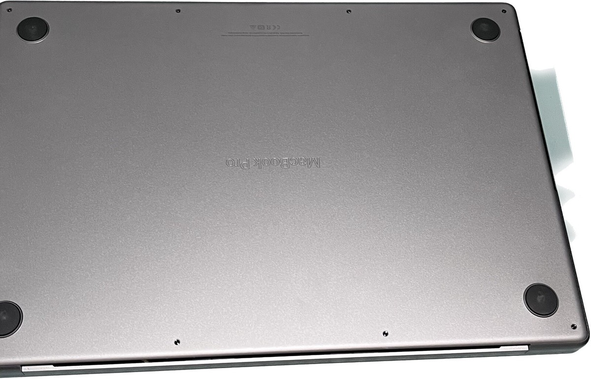 MacBook Pro シルバー Apple MacBook Pro Retinaディスプレイ 2600/15.4 MR972J/A