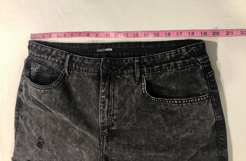 Pantalones cortos de mezclilla para mujer de moda Nova negros lavados desgastados talla 18 - Imagen 3 de 10