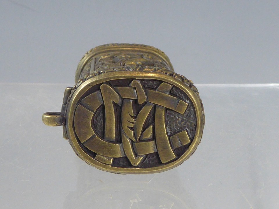 NOVELTY BRASS HUNTING SCENE VESTA MATCH STRIKE CASE eBay