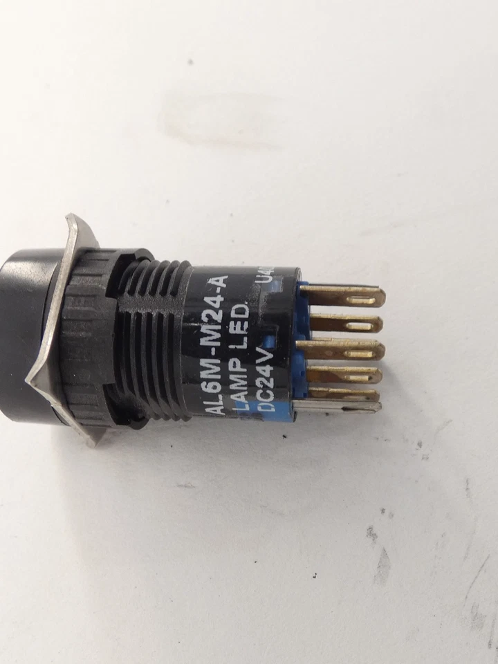 *Lote de 16* IDEC AL6-M AL6M-M24-A Pulsador Iluminado 24V Interruptor Actuador Foto 4 de 4