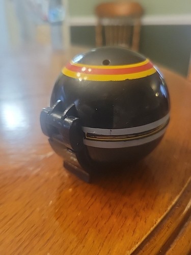 2018 Pokemon Clip ‘N’ Go Luxury Poke Ball Empty - Picture 3 of 5