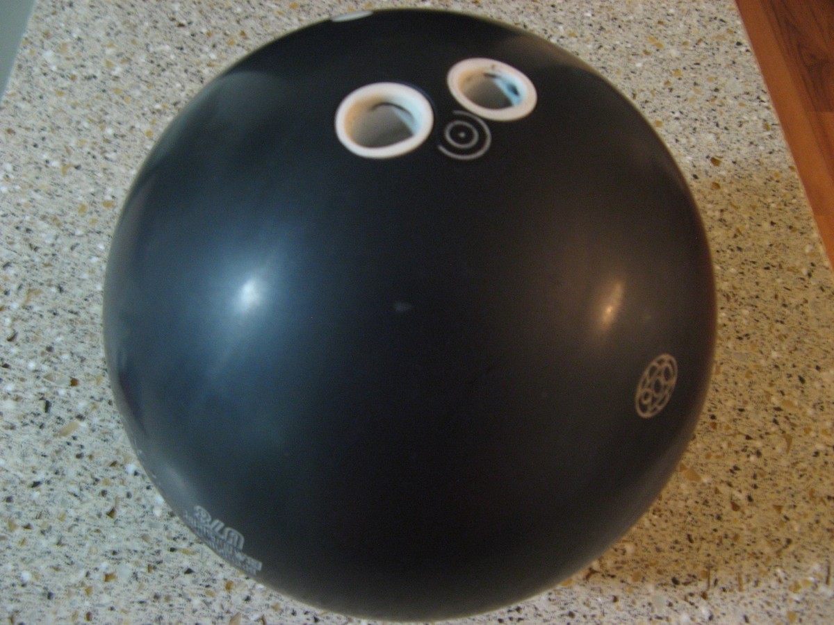 ULTRA RARE 900 Global Honey Badger u78 urethane bowling ball 15 lb