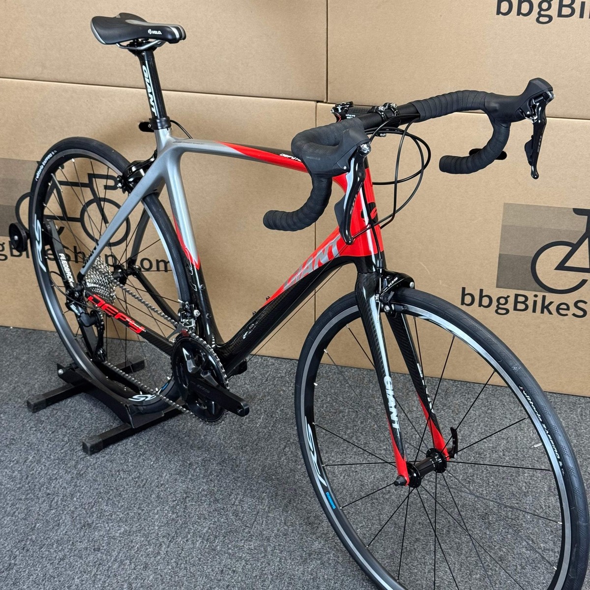 Used Giant Defy, 11-speed Shimano 105, Carbon Fiber Road Bike-2010