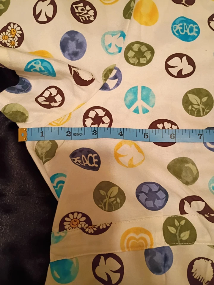 Women's Cherokee Studio White Short Sleeve Multicolored Pattern Scrub Top XL - Image 4 of 4