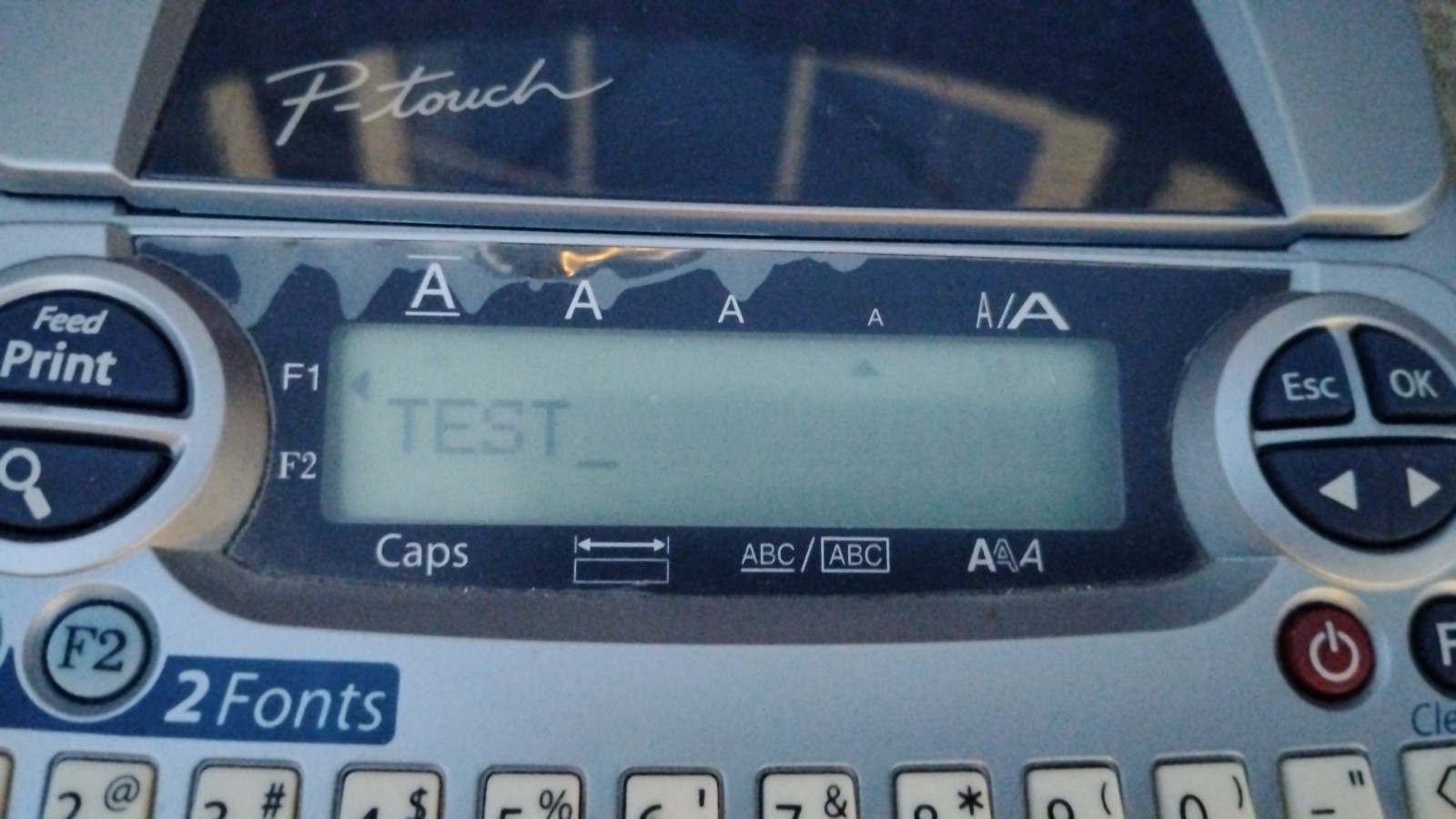 Brother P-Touch Deluxe Thermal Labeler Maker Printer PT-1880 Battery/wired