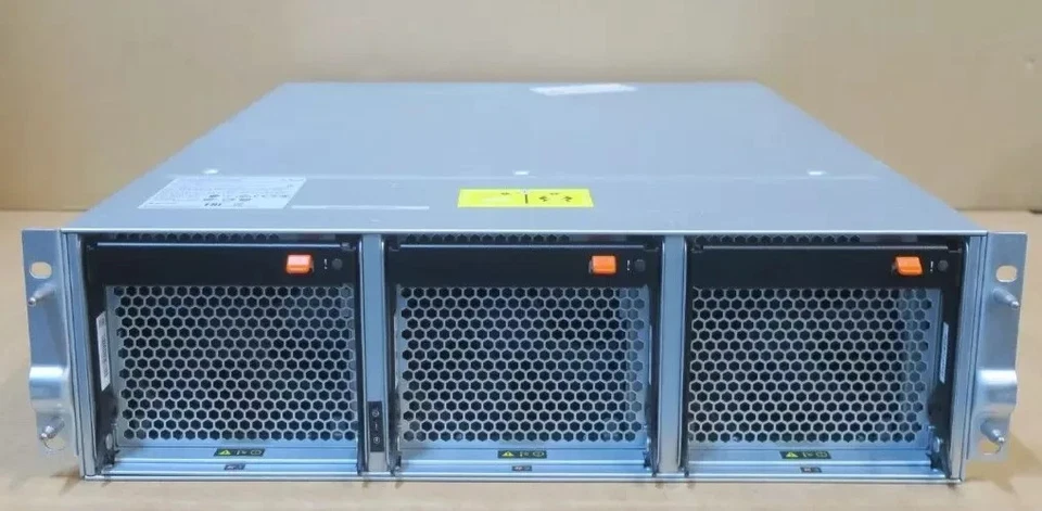 NetApp AFF A300 3U All Flash Storage System + 2x HA Controller 111-02493 2x PSU - Image 4 of 4