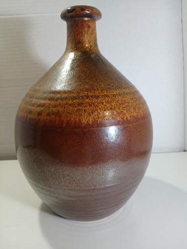 Vtg Tao Pottery With Water Markings Swirled Base