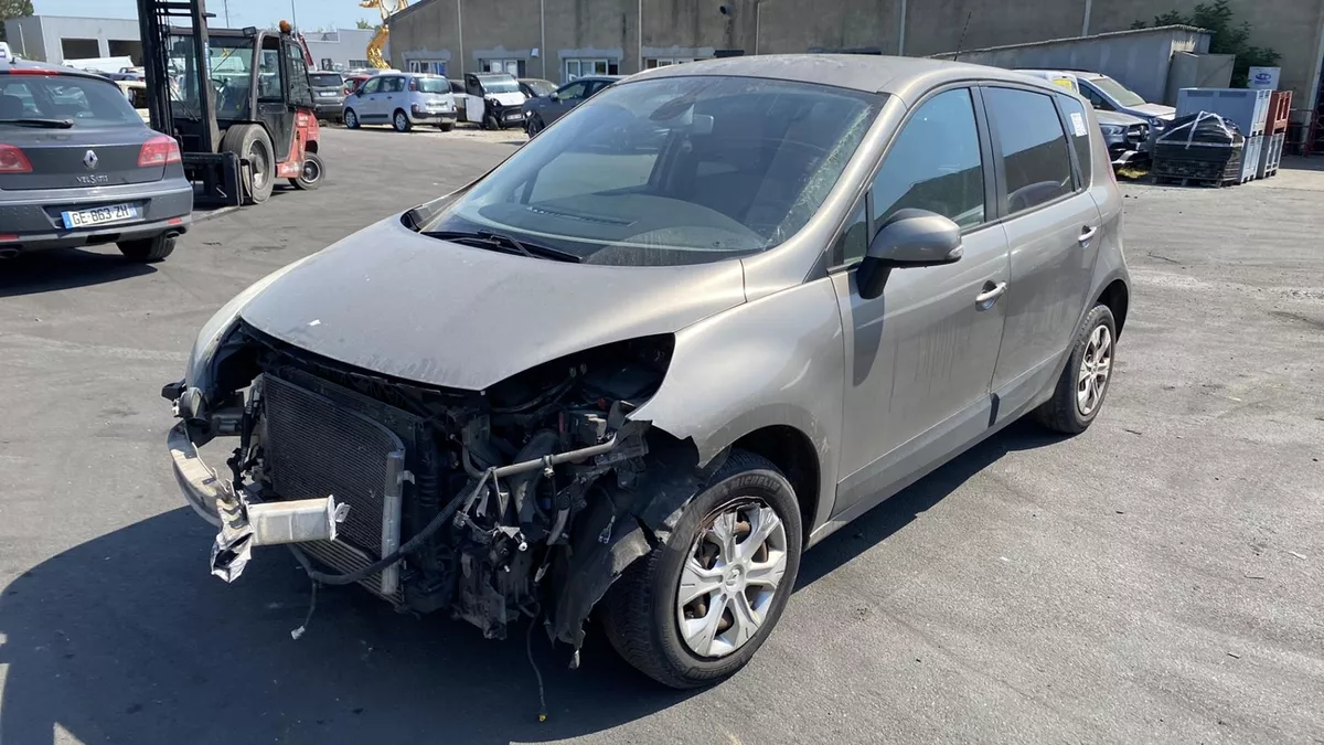 Attache ceinture arriere droit RENAULT SCENIC 3 PHASE 1 1.5 DCI