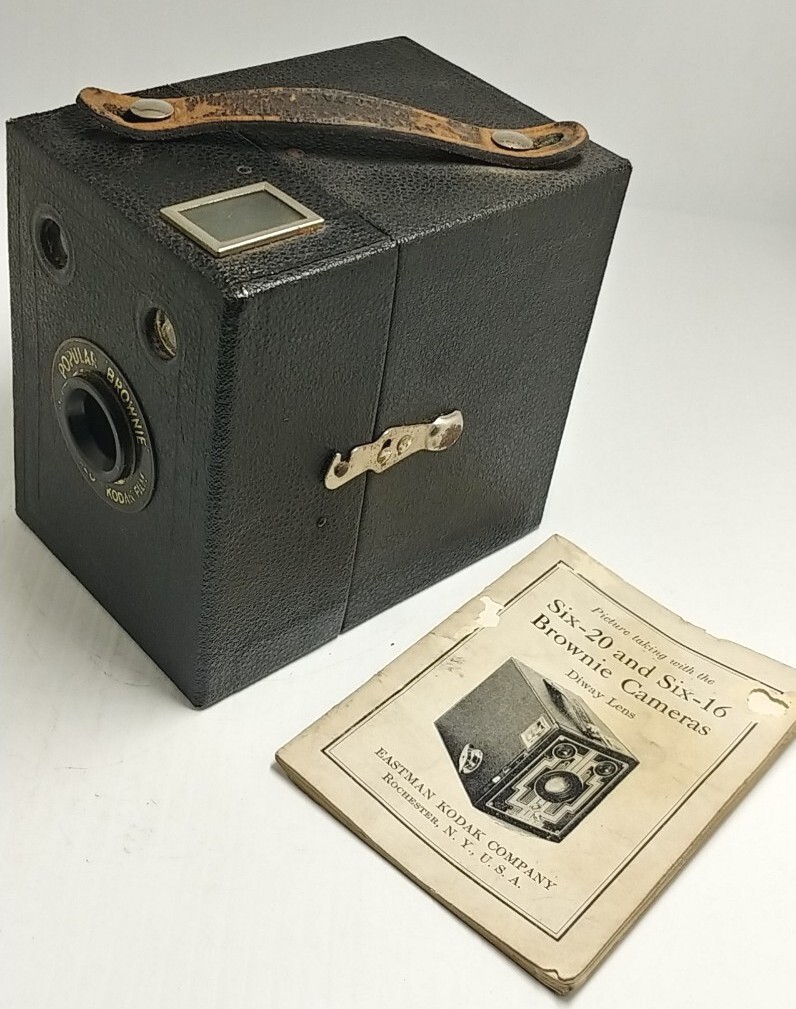 Vintage KODAK 620 Brownie Box Camera w/Instructions Australia