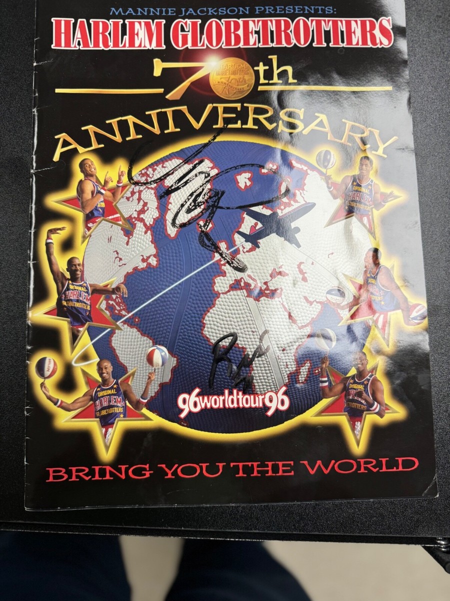 趣味 HARLEM GLOBETROTTERS 70th Anniversary Signed Harlem Globetrotters 70th Anniversary Magazine. The