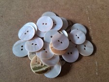 20 Perlmutt Knöpfe Natur weiß schimmernd, Set, ca. 23 mm, 36" Konvolut