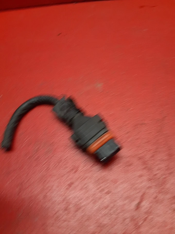 2004-2009 Hyundai Elantra 2.0L Throttle Body Unit  PIGTAIL 35100-23751 - Image 3 of 4