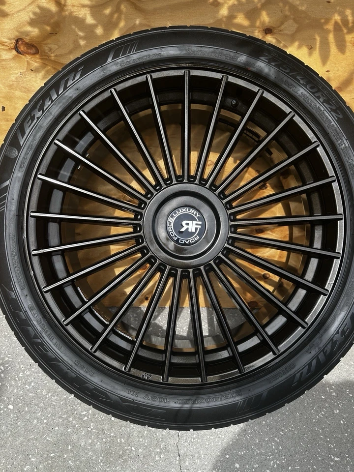 DARK BRONZE RF22 车轮出售带轮胎。 — 第 2/4 张图片