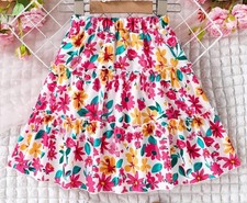 Adorable pink floral skirt in 5-6 Youth